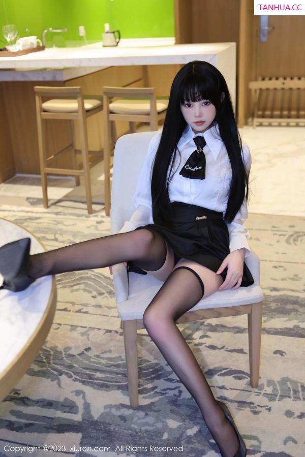   [XiuRen]高清写真图 2023.05.06 No.6685 早川京子 黑丝美腿第5张图片